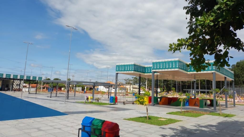 Governo de MT conclui obra de requalifica��o da pra�a do Distrito de Bom Jardim
