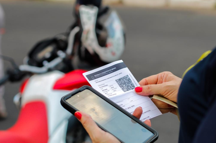 Propriet�rio de ve�culo placa final 7 deve quitar o licenciamento at� 31 de julho