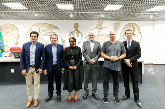Autoridades se renem para discutir futuro da Santa Casa de Cuiab