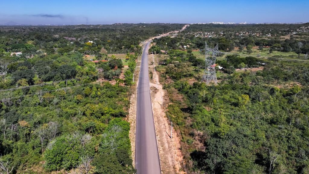 Governo investe mais de R$ 77 milh�es para asfaltar rodovias at� distritos e comunidades da capital