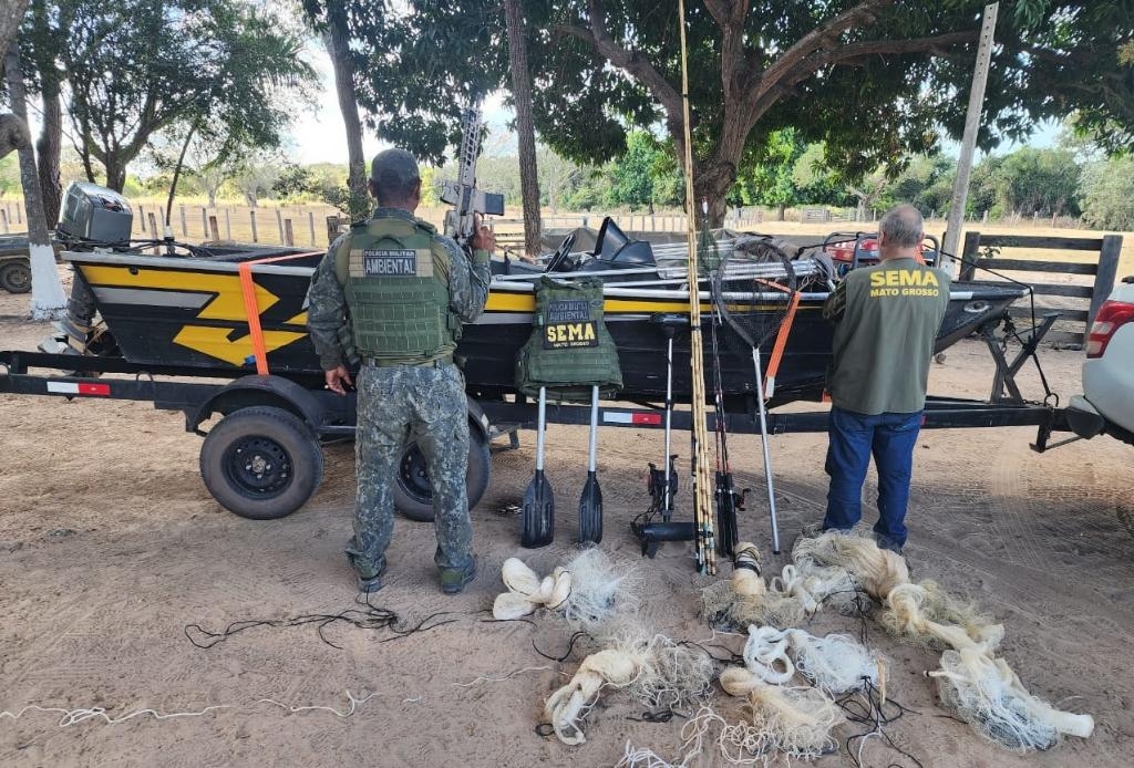 Sema combate pesca predat�ria no Rio Cristalino com apreens�o de 11 embarca��es
