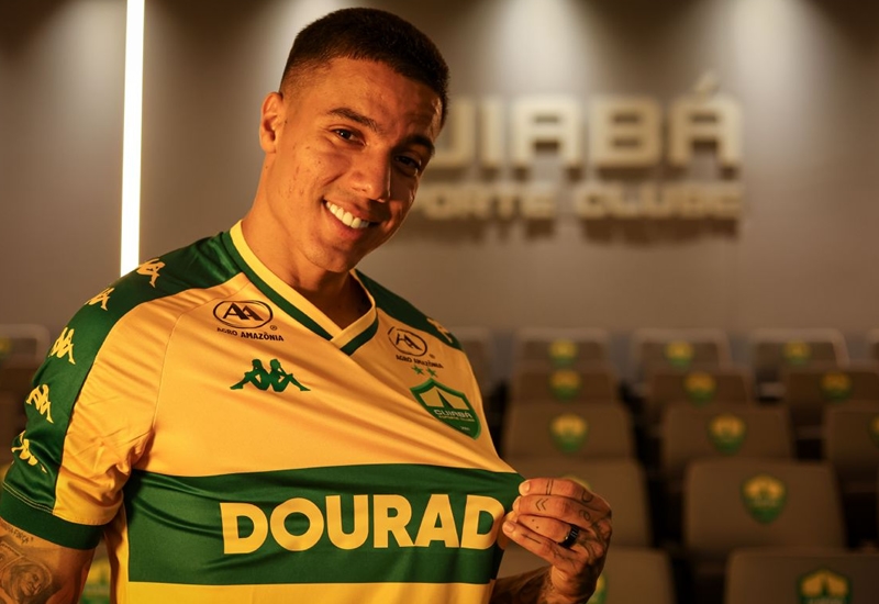 Carlos Alberto � anunciado pelo Cuiab�, enquanto Derik acerta com o Sport  