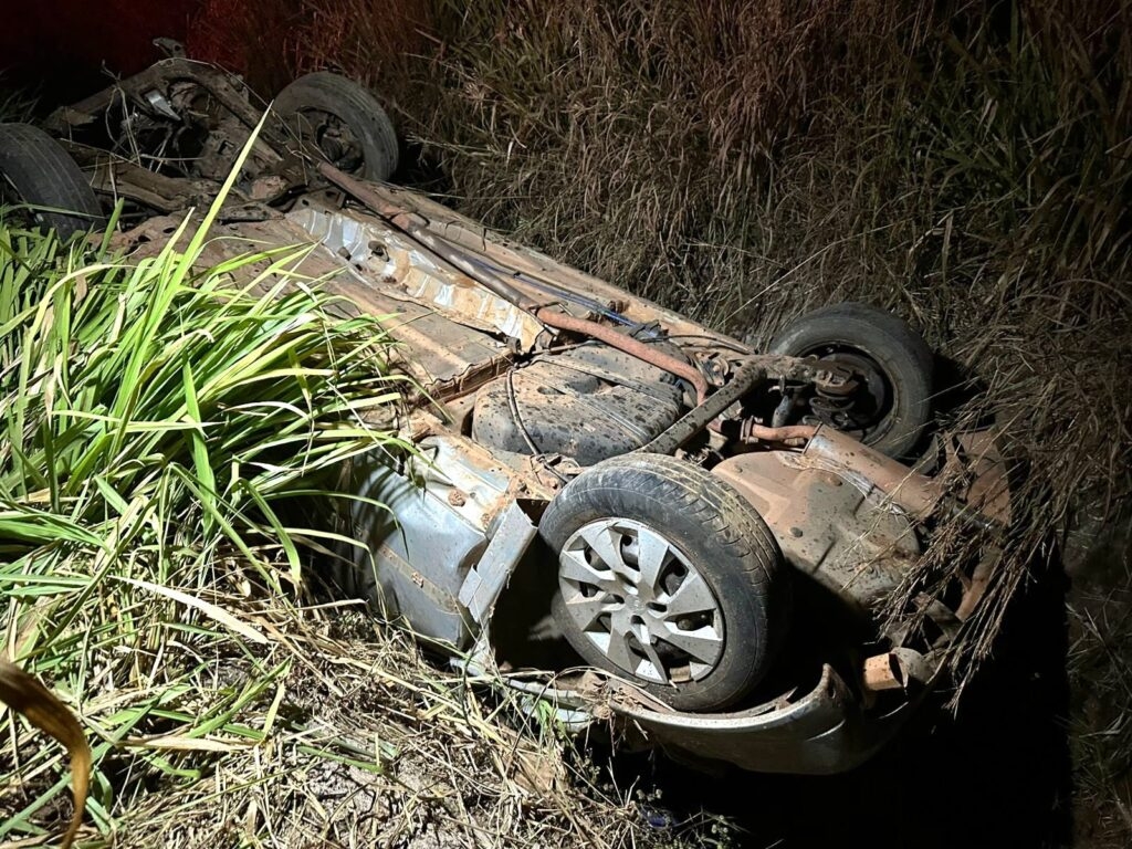 Motociclista morre ap�s colis�o com carro na BR-163, em trecho pr�ximo a Ita�ba