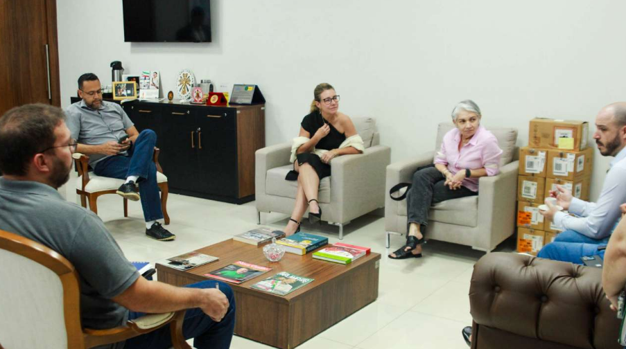 Prefeitura de V�rzea Grande e UFMT firmam parceria para levar jovens de baixa renda � universidade