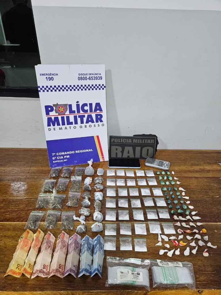 Polcia Militar prende trs faccionados e apreende mais de 150 pores de drogas em Sapezal