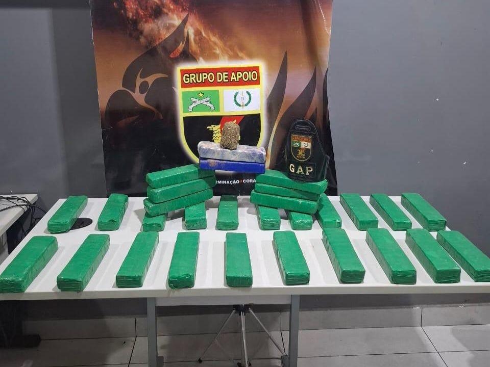 Polcia Militar apreende 30 quilos de maconha e prende dois faccionados em Vrzea Grande