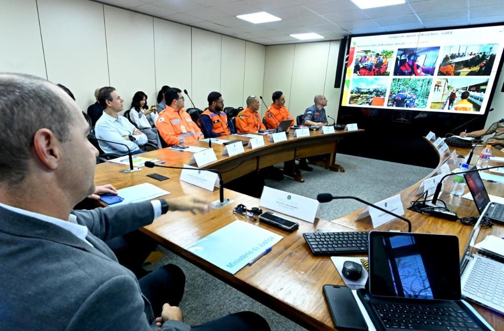 Corpo de Bombeiros de MT participa de reunio nacional para padronizar atuao em desastres