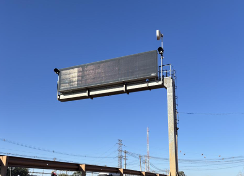 Rodovia dos Imigrantes ser� interditada para remo��o de painel na quinta-feira (24)