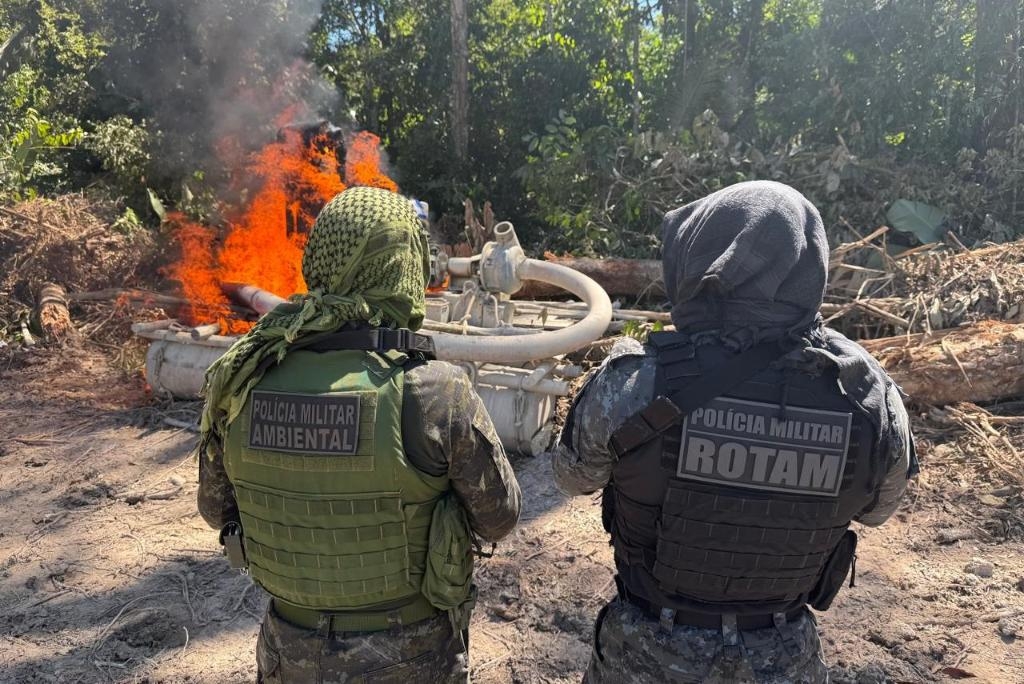 Pol�cia Militar fecha garimpo irregular em zona rural do munic�pio de Novo Mundo