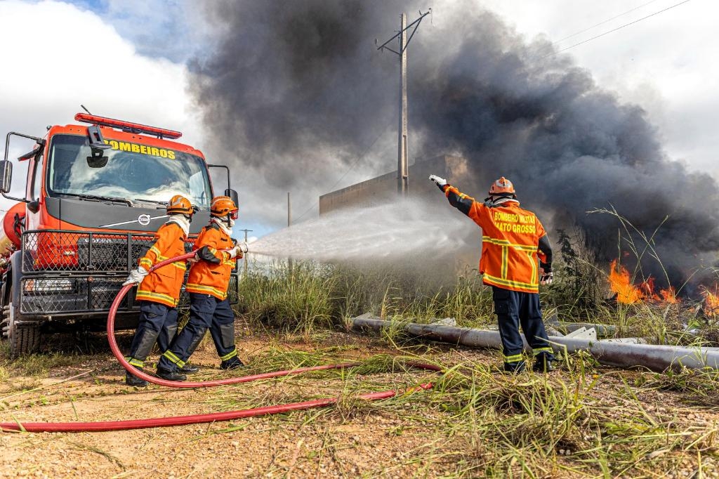 Corpo de Bombeiros alerta para queimadas urbanas e pede colabora��o da popula��o