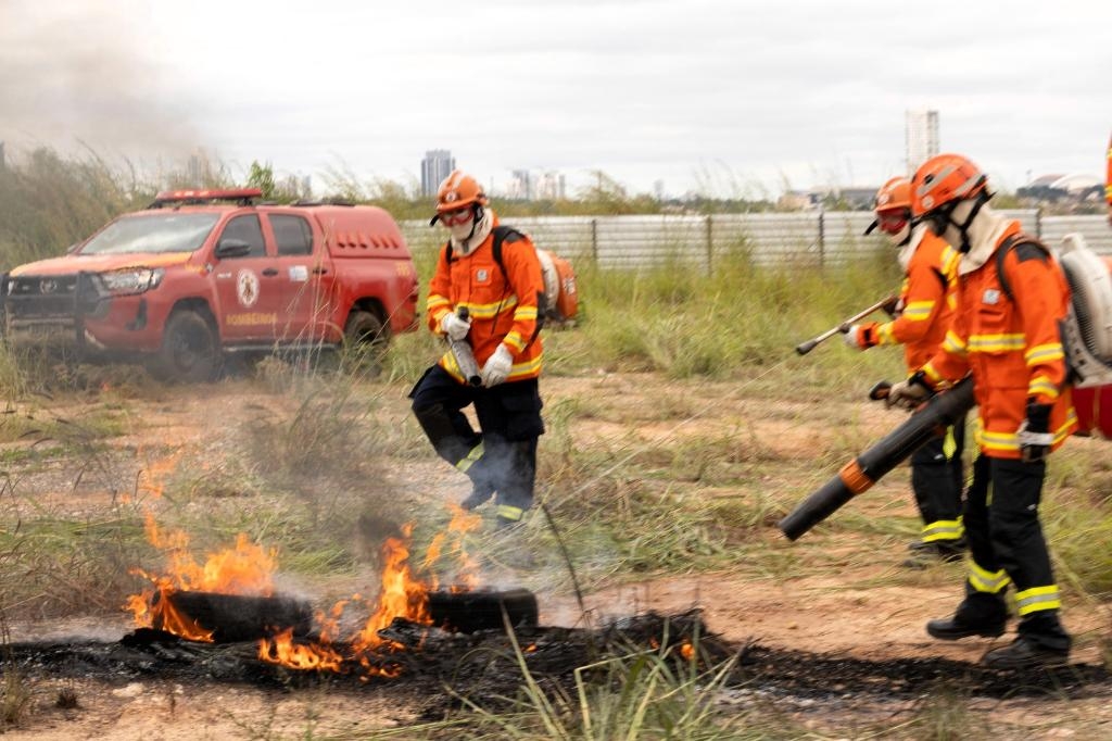 Corpo de Bombeiros e Prefeitura de Cuiab� lan�am campanha Cuiab� Sem Queimadas