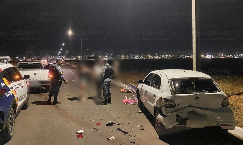 Motorista distrado atropela cinco pessoas aps coliso com veculo estacionado