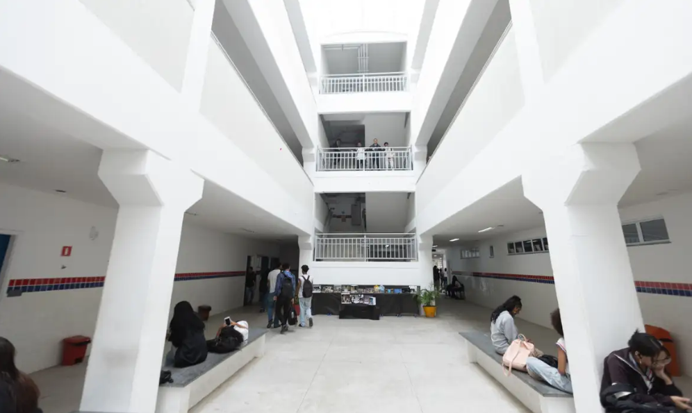 Educa��o em tempo integral ter� carga m�nima de 35 horas semanais, define CNE