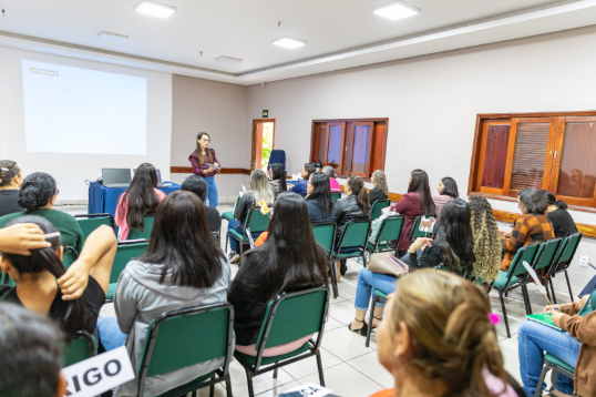 Professores de Cuiab recebem formao para aprimorar ensino da escrita