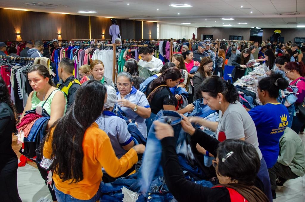 Bazar Vem Ser Mais Solid�rio vende mais de 20 mil itens em tr�s dias