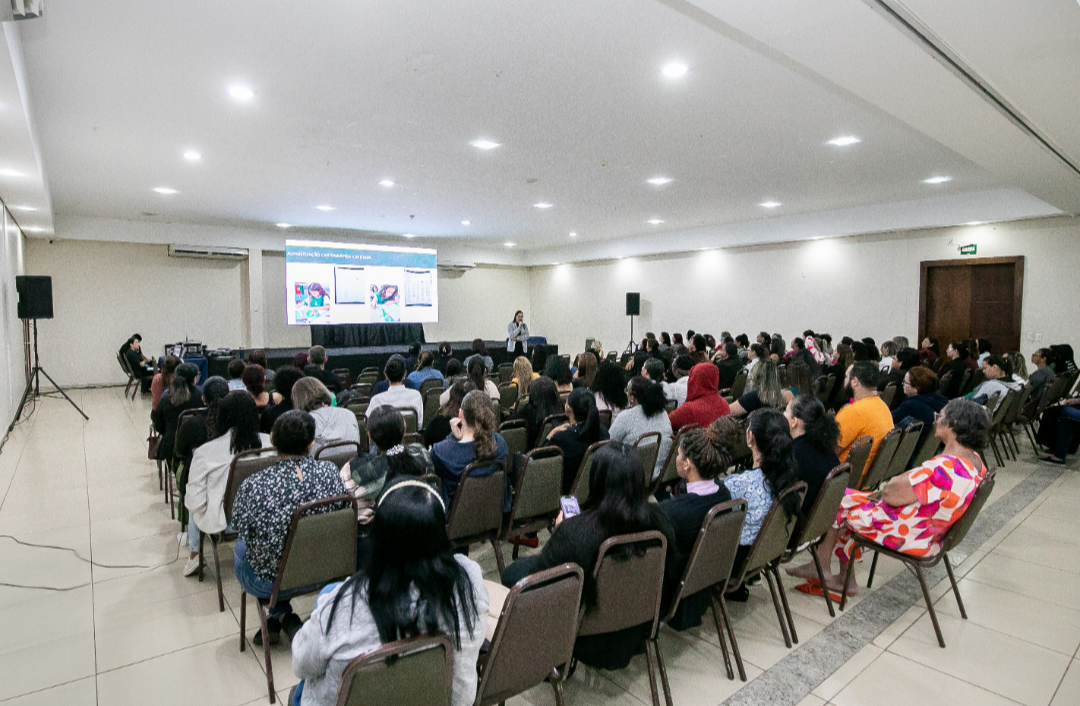 Cuiab capacita professores para uso de laboratrio e alfabetizao cientfica