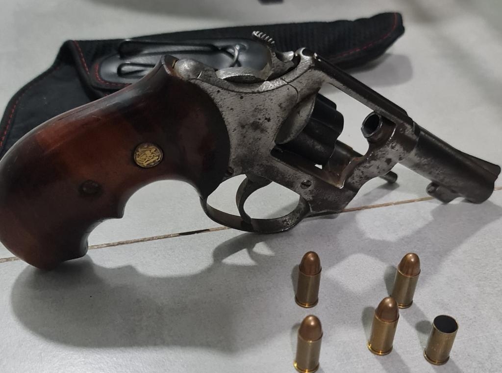 Pol�cia Civil prende dupla que estava furtando m�dulos eletr�nicos de caminh�es em Sinop