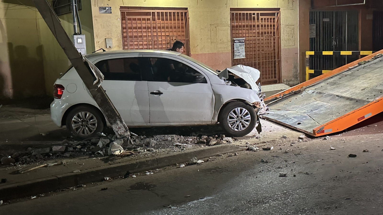 Mulher  atropelada aps motorista sofrer mal sbito em Vrzea Grande