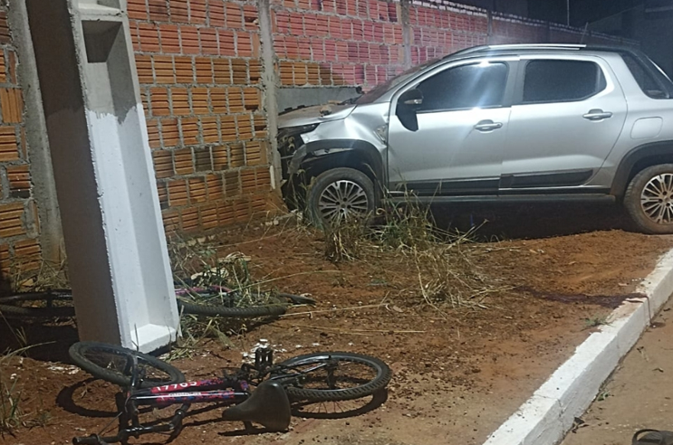 Mulher morre e filho fica ferido aps atropelamento em Glria DOeste