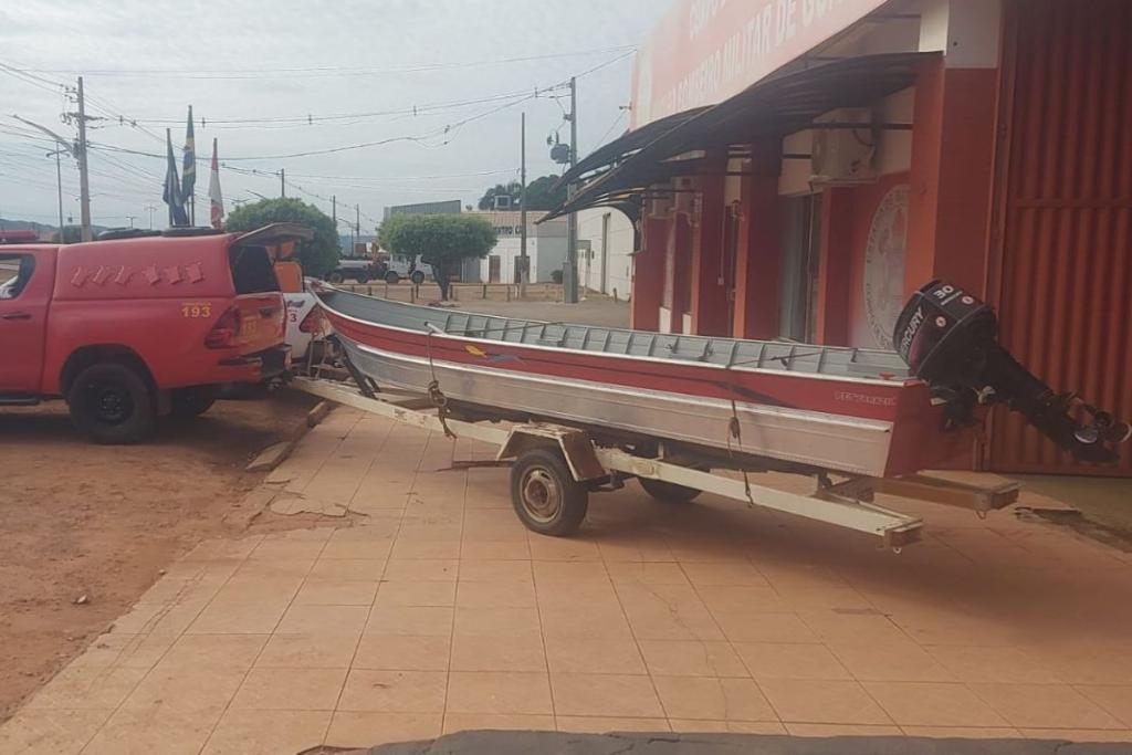 Corpo de Bombeiros localiza corpo de jovem que se afogou no rio Peixotinho