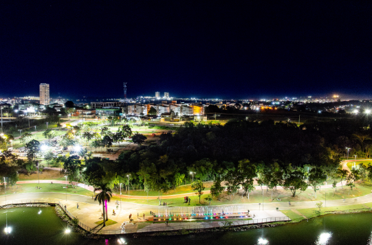 Furto de cabos compromete iluminao de faixa de caminhada no Parque das guas