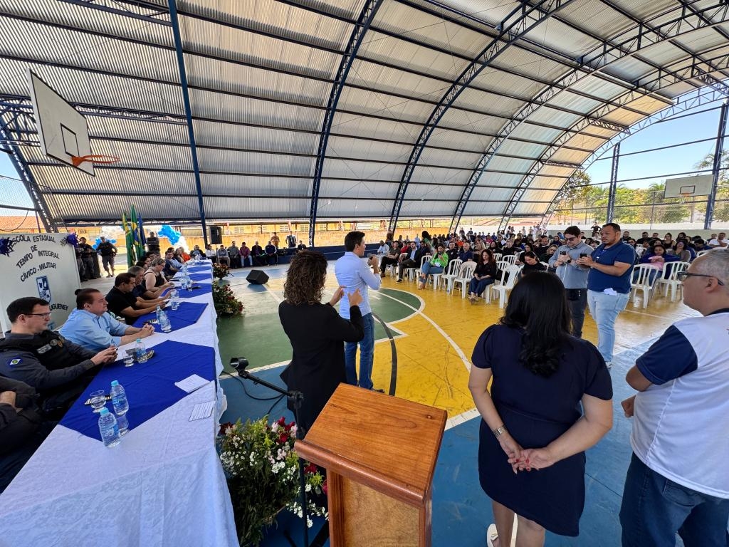 Escola Carlos Hugueney passa a ser unidade cvico-militar da Rede Estadual de Ensino