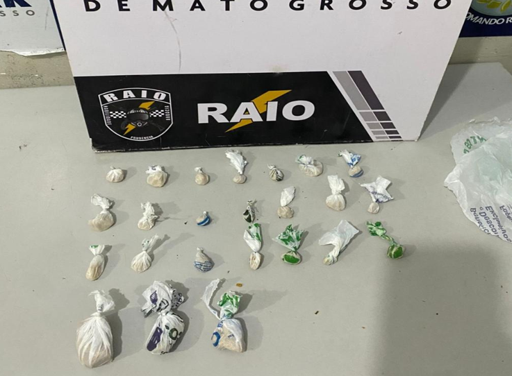 Dois homens s�o presos por tr�fico de drogas em Cuiab�