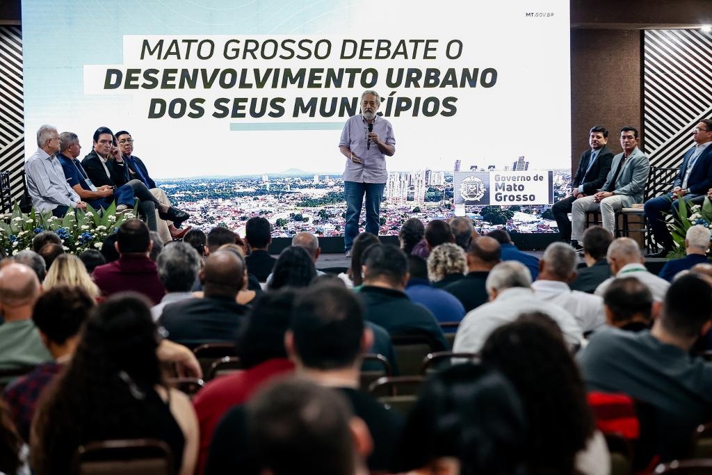 Governo de MT investe em parcerias para apresentar solu��es para demandas municipais