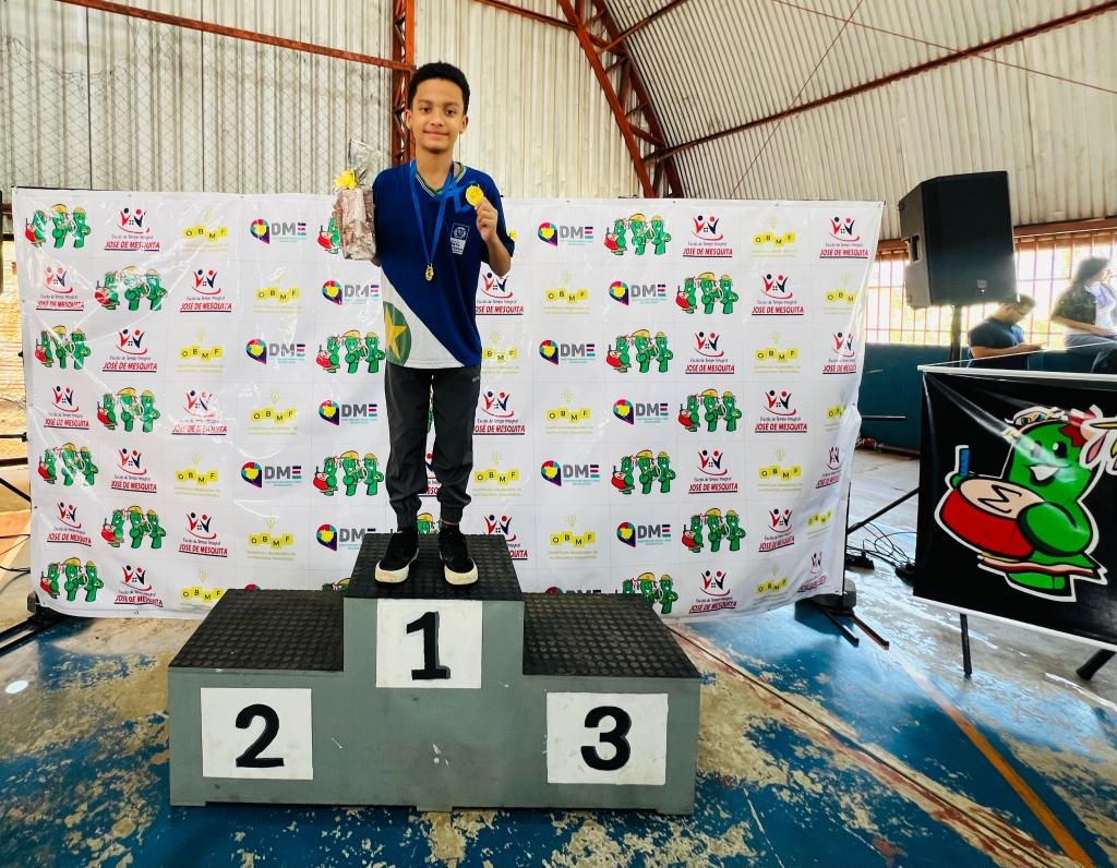 Acredito muito na minha escola e  nela que estou aprendendo a ser uma pessoa melhor, diz estudante que conquistou duas medalhas de ouro