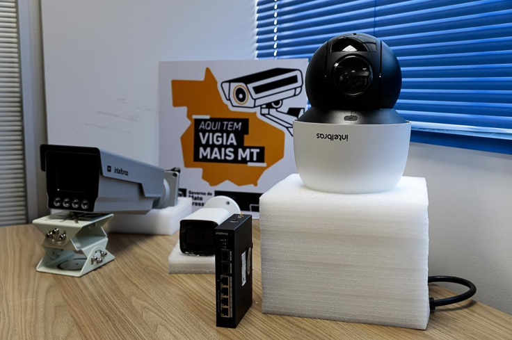 Tr�s integrantes de fac��o s�o presos por destruir c�meras do Vigia Mais MT em Nova Ubirat�