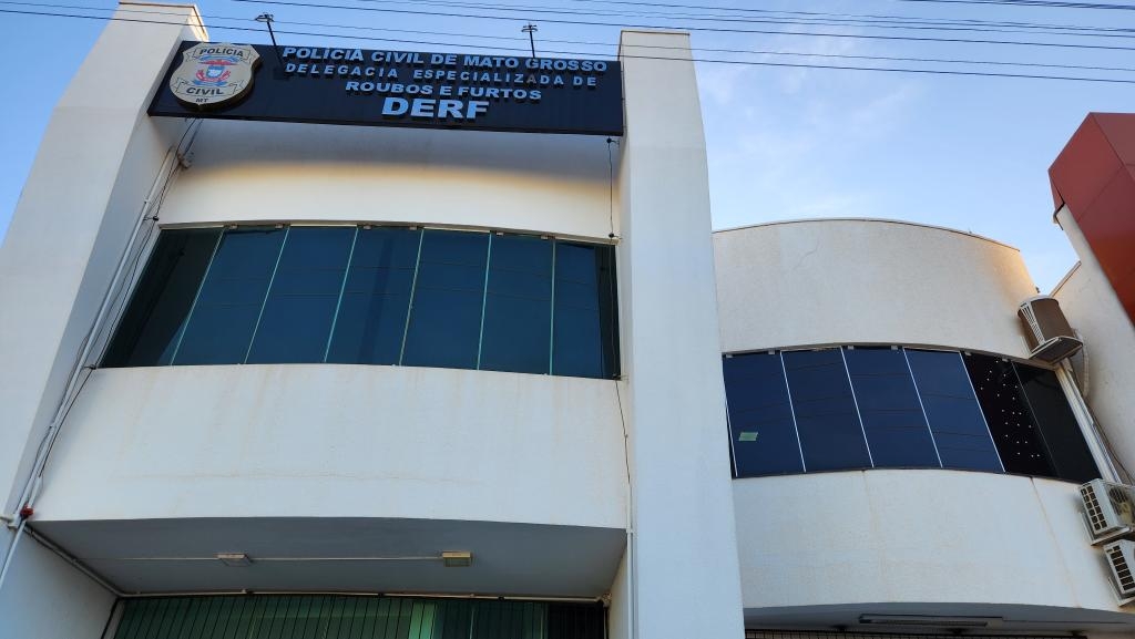 Pol�cia Civil prende jovem que promovia fac��o e comercializava drogas por meio de redes sociais em Sinop