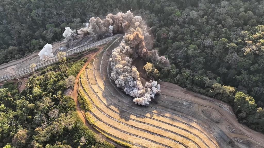 Governo de Mato Grosso avan�a no asfaltamento da MT-473 em Nova Lacerda