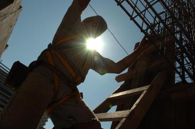 Mudan�as clim�ticas transformam calor extremo em risco ocupacional