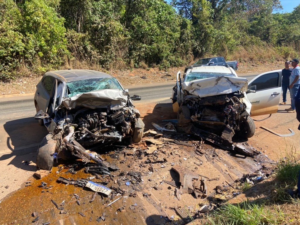 Dois motoristas morrem em batida frontal na BR-163 em Sorriso