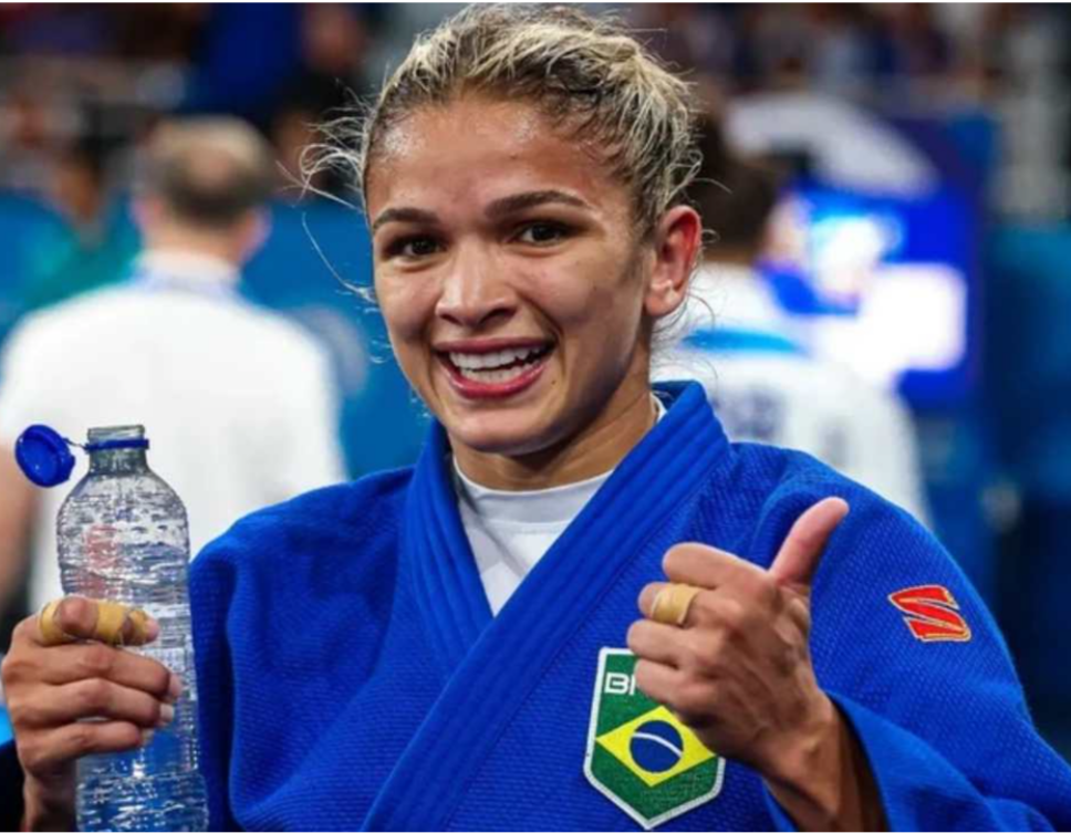JUDOCA LARISSA PIMENTA DERROTA CAMPE� MUNDIAL E CONQUISTA O BRONZE EM PARIS