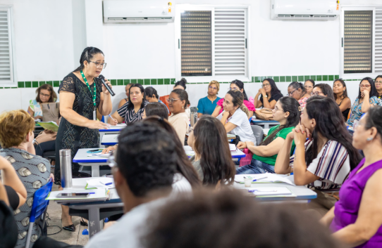 Professores recm-contratados recebem capacitao para recomposio da aprendizagem em Cuiab