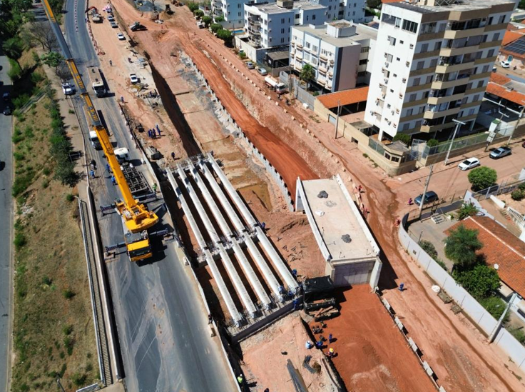 Sinfra conclui lanamento de vigas e trnsito  liberado na Miguel Sutil