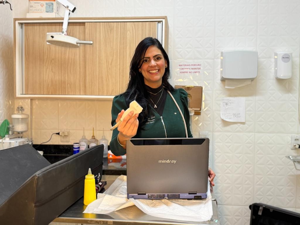 M�dica veterin�ria financia m�quina de ultrassonografia com cr�dito da Desenvolve MT