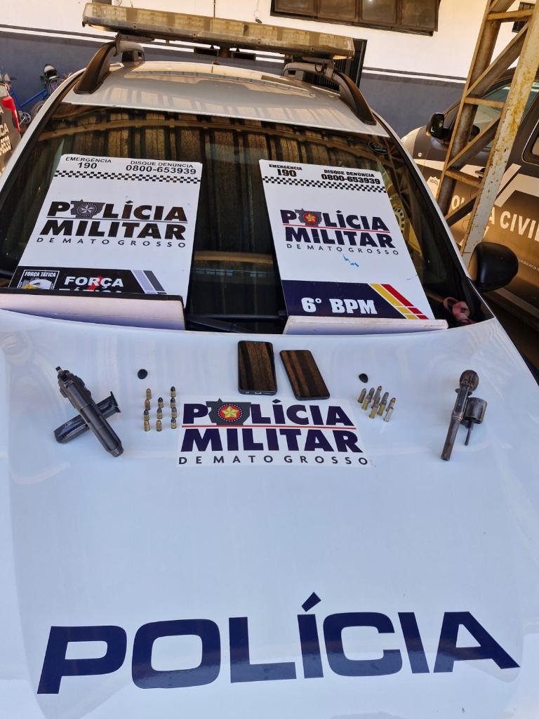 Pol�cia Militar prende dois suspeitos por homic�dio, apreende armas de fogo, muni��es e recupera moto furtada