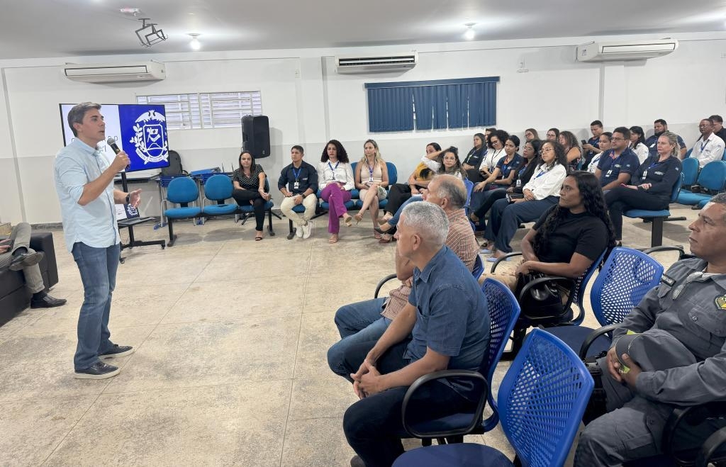 Seduc alinha metas do ano letivo e ouve demanda de gestores e professores do Polo Regional de Barra do Gar�as