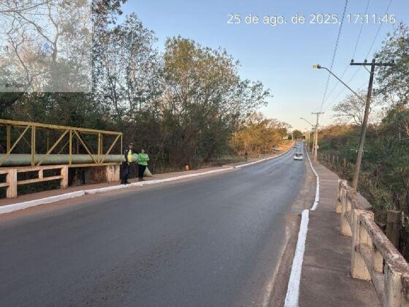 Ponte do Jardim Imperial  interditada aps laudo apontar risco estrutural