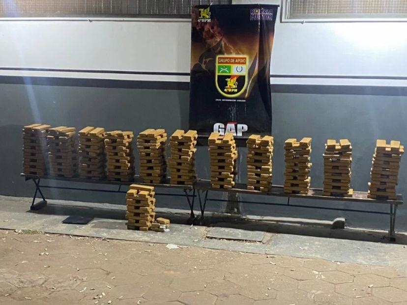 Pol�cia Militar prende mulher e apreende 353 tabletes de maconha em V�rzea Grande