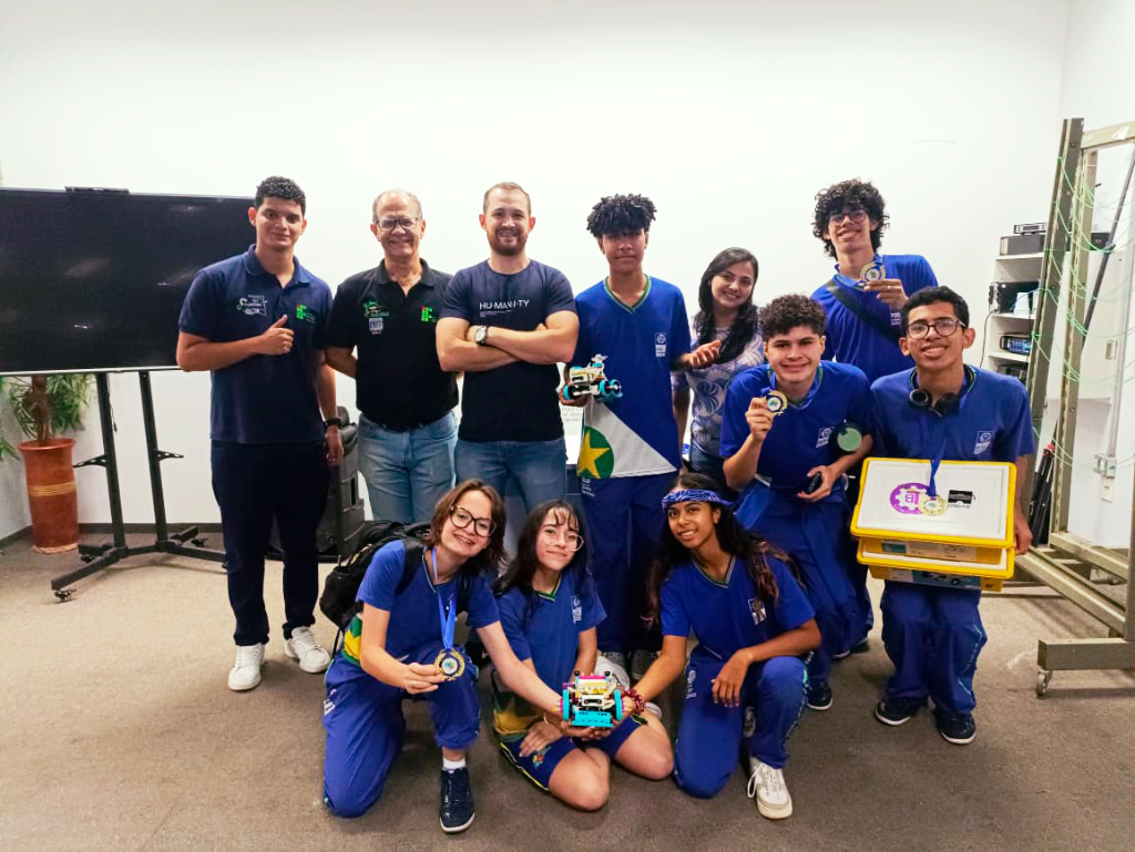 Alunos da Rede Estadual de Campo Novo do Parecis conquista vaga na etapa nacional da Olimp�ada Brasileira de Rob�tica