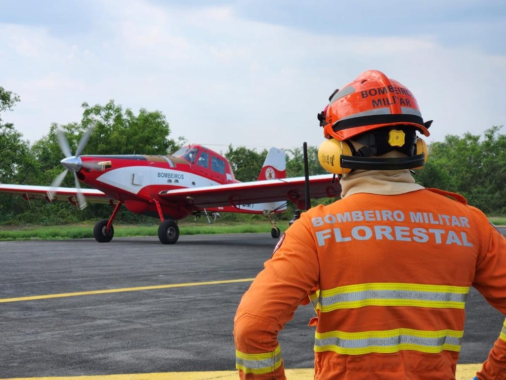 Corpo de Bombeiros combate 35 inc�ndios florestais nesta segunda-feira (1�)