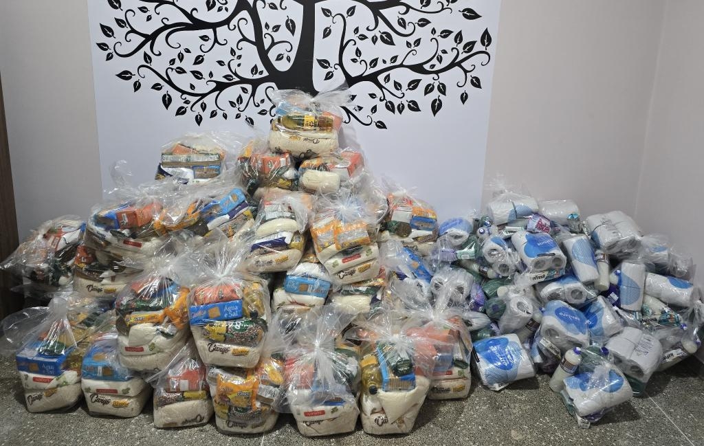 Pol�cia Civil apreende 92 cestas b�sicas que seriam distribu�das por fac��o criminosa