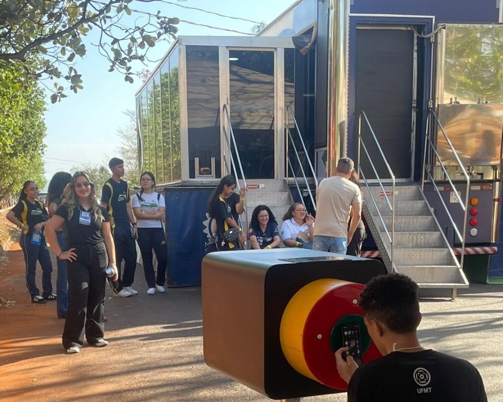 MT Cincias leva cincia interativa  populao durante Mostra da UFMT em Barra do Garas