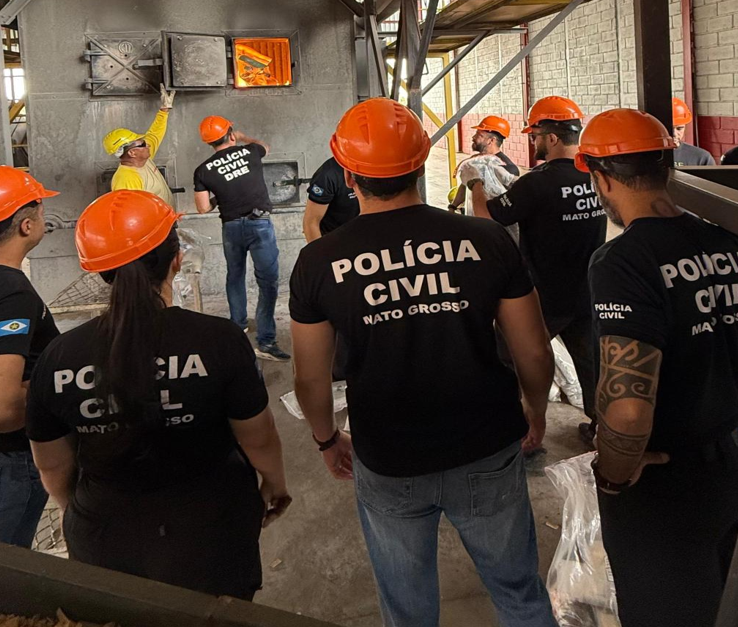 Pol�cia Civil destr�i 2 toneladas de entorpecentes em quarta incinera��o do ano em Cuiab�