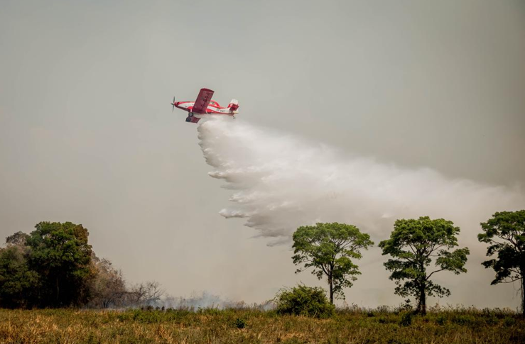 Corpo de Bombeiros monta for�a tarefa e extingue inc�ndio em Chapada dos Guimar�es