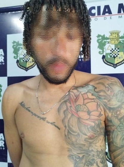 Homem � preso ap�s passar a m�o no corpo de crian�a de 3 anos em Jaciara (V�deo)