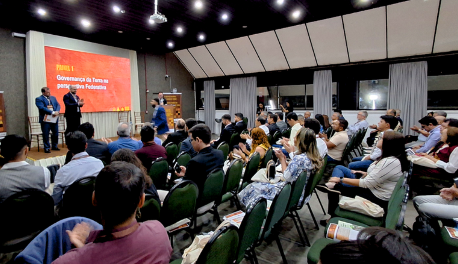  Governo de Mato Grosso participa de encontro nacional sobre regulariza��o fundi�ria